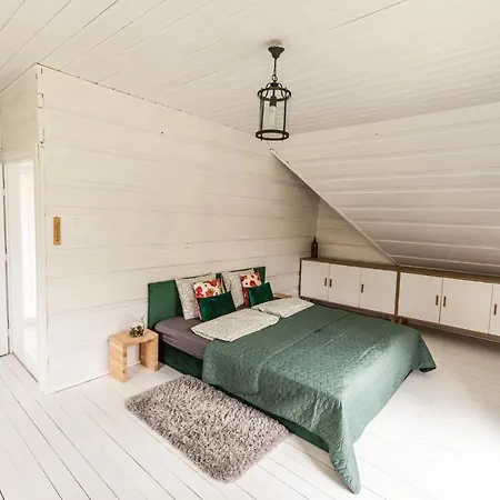 Holiday home Dom Na Wielkiej Polanie Sidzina